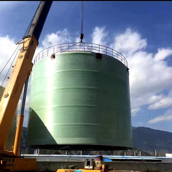 大型 盐酸储存罐